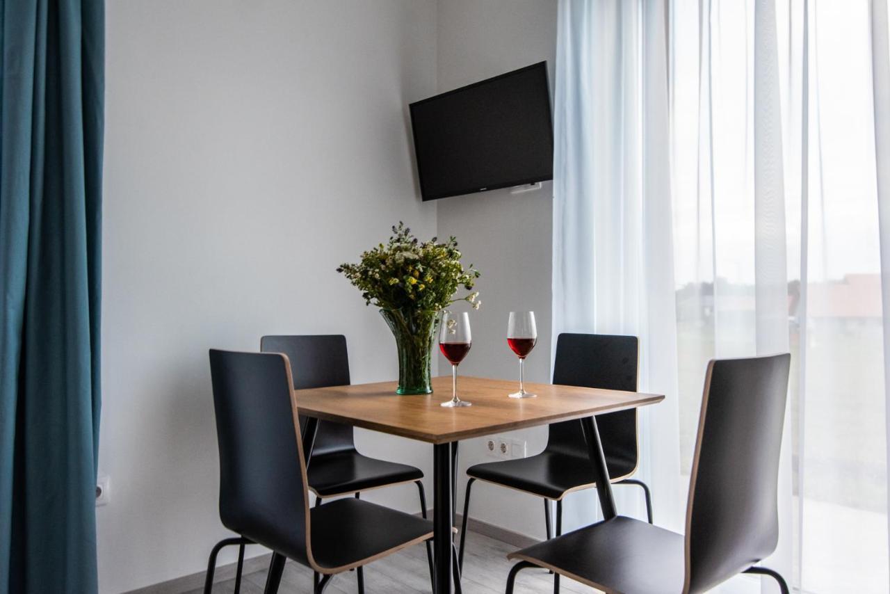 אטייק Vinorell Apartman מראה חיצוני תמונה