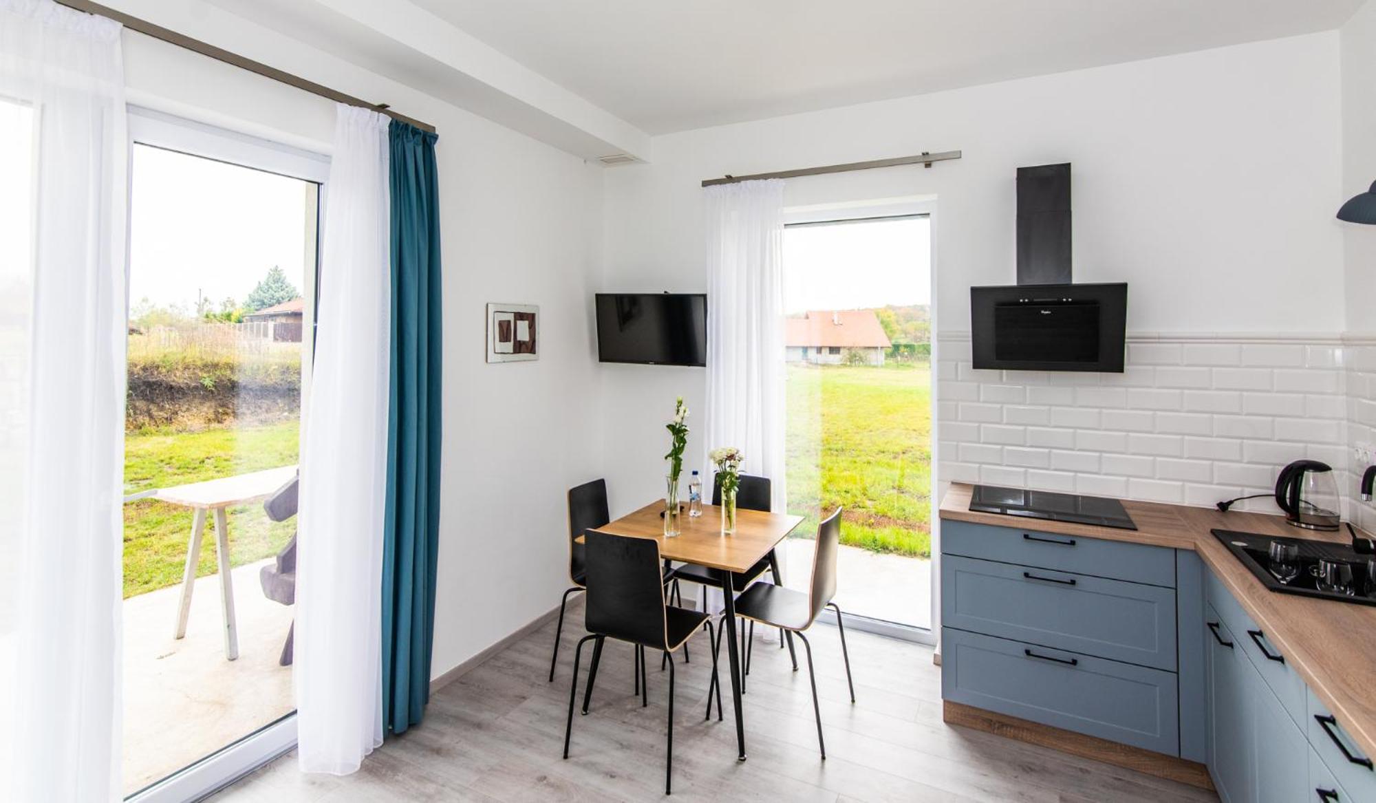 אטייק Vinorell Apartman מראה חיצוני תמונה